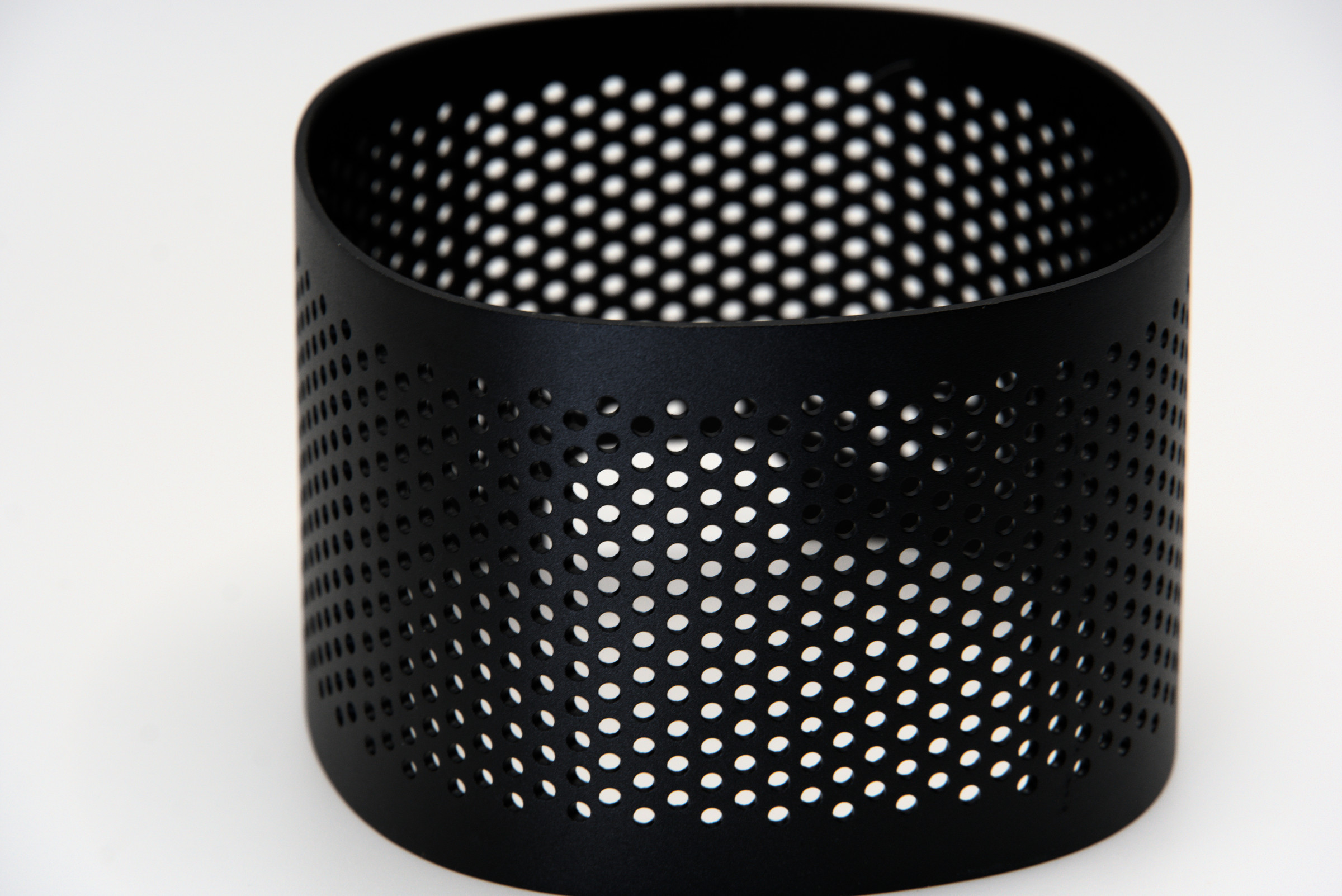Black Perforated Short Cylindrical Cover / 黑色缺口圆孔网罩,产品图片 4