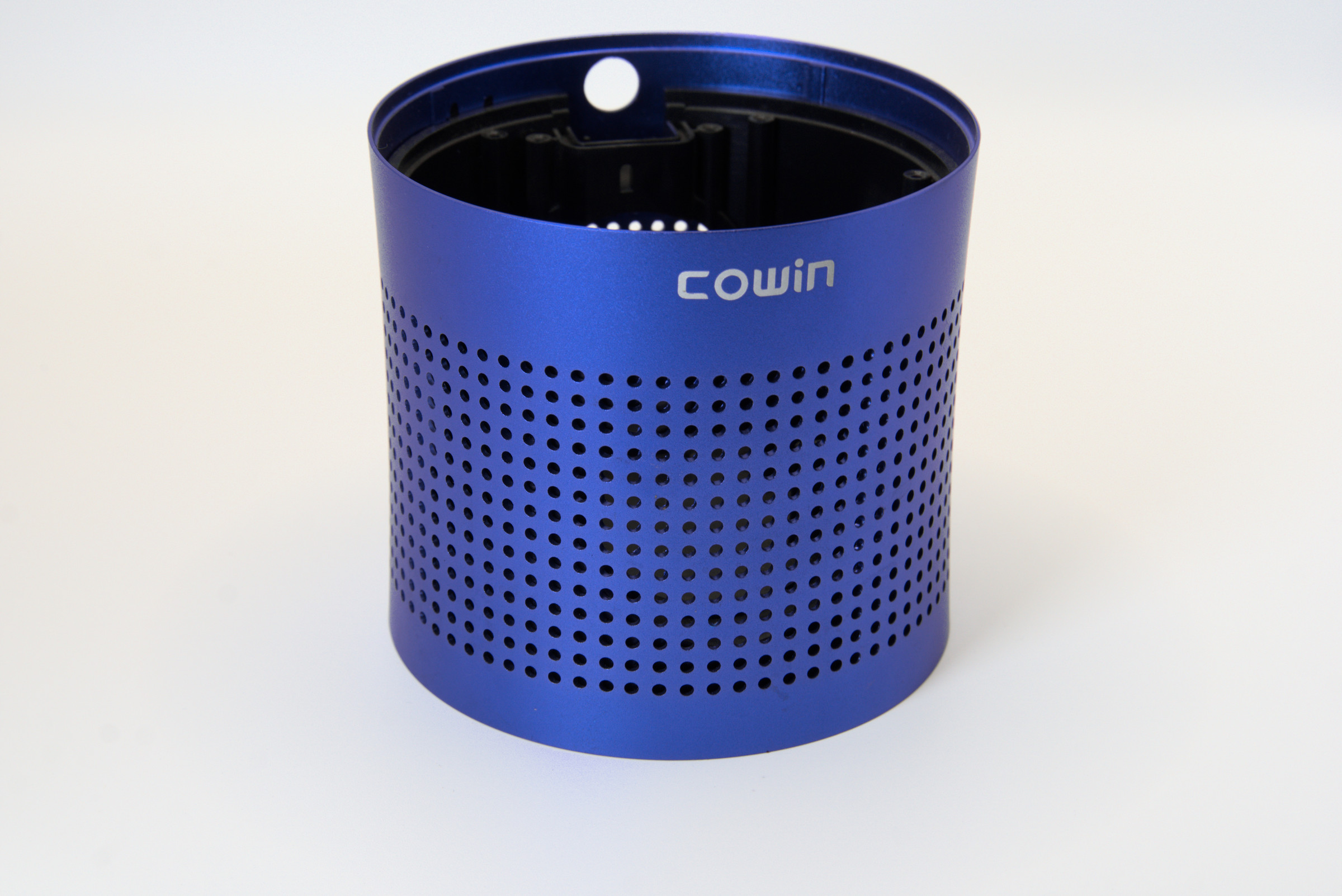 Blue COWIN Perforated Cylindrical Housing / 蓝色圆孔筒形外壳，整体外观