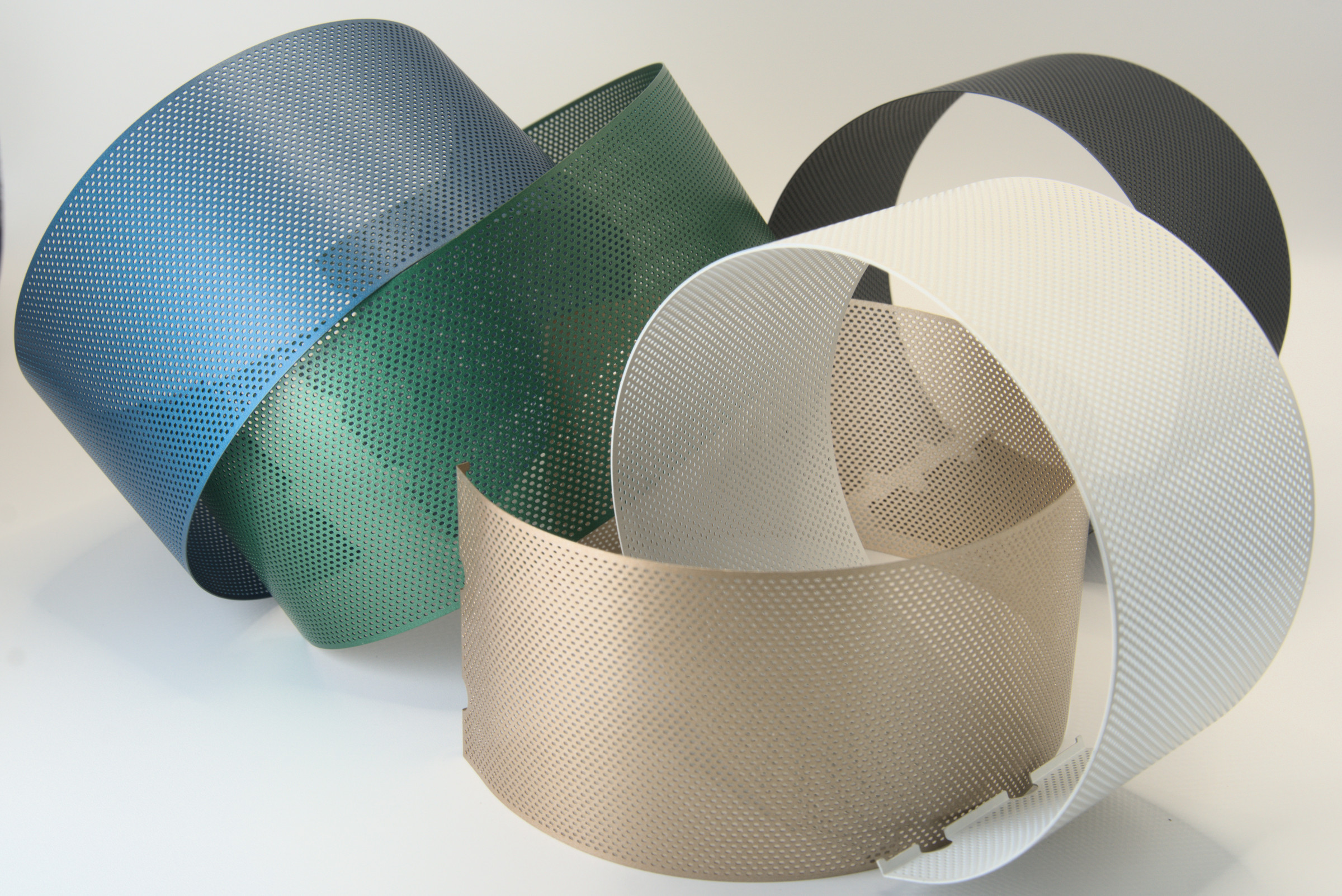 Perforated Curved Mesh Cover — Multiple Colors / 多色细孔弧形网罩,多色组合外观