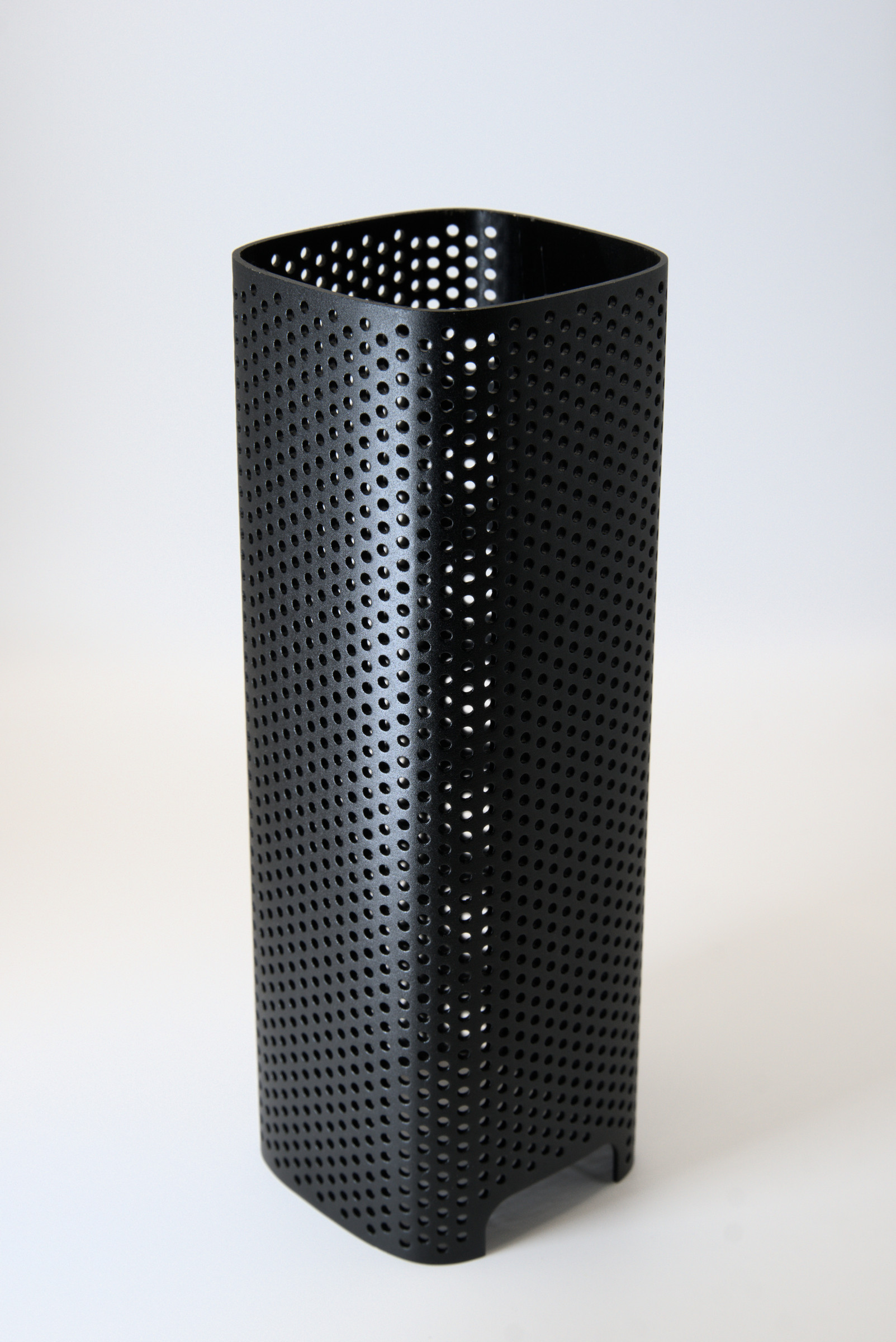 Perforated Long Housing — Blue and Black / 蓝黑双色圆孔长筒外壳,黑色款,整体外观