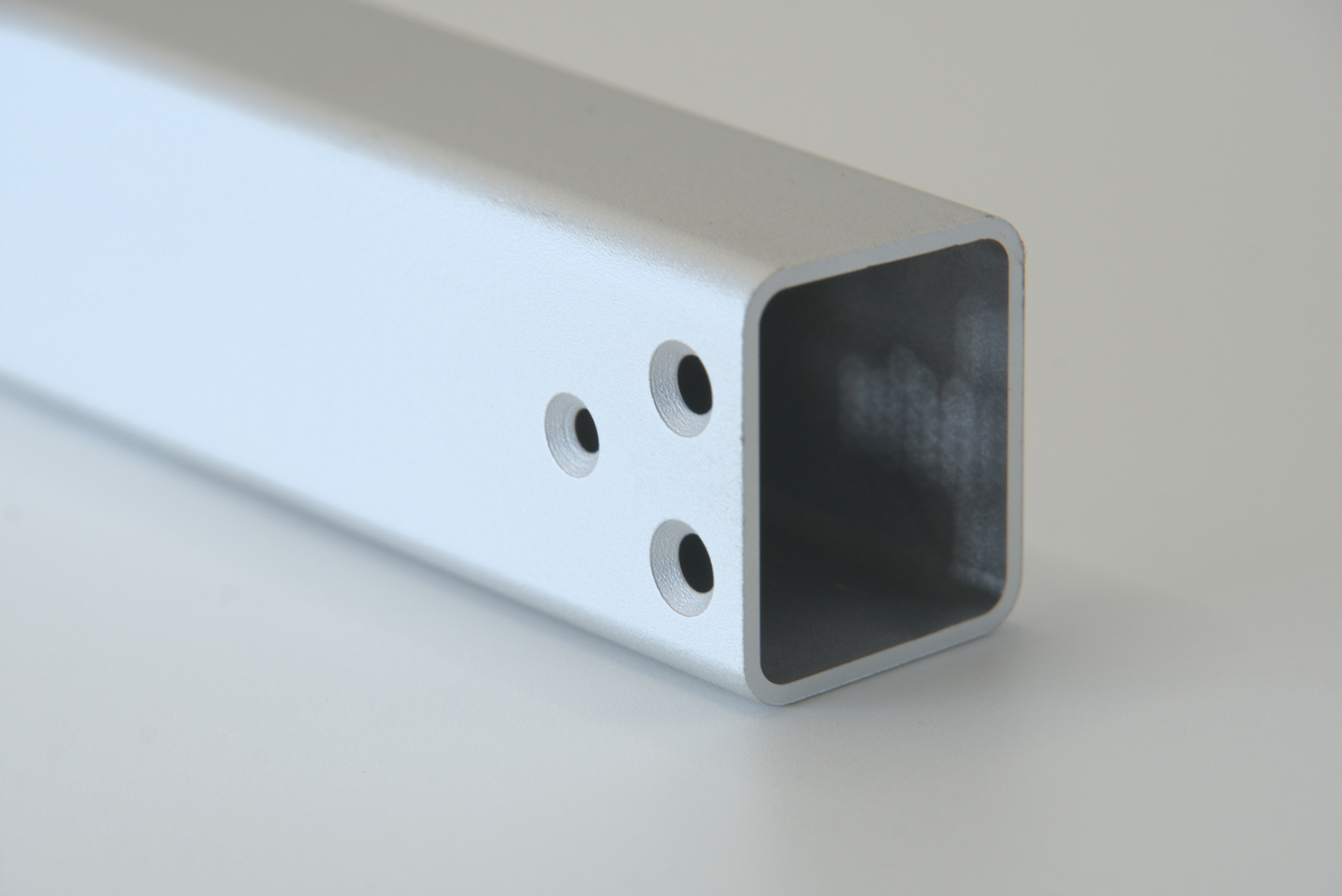 Silver-Tone Square Tube with Three-Hole Ends / 银色三孔方管,管口细节