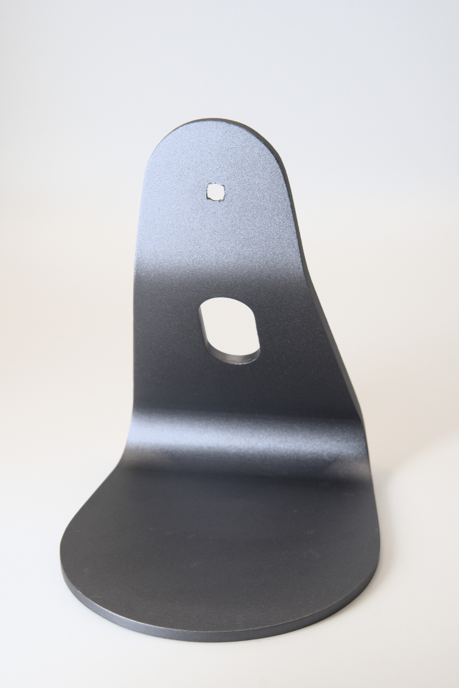 Dark Gray Bent Support with Two Openings / 深灰色双孔弯折支架，正面外观