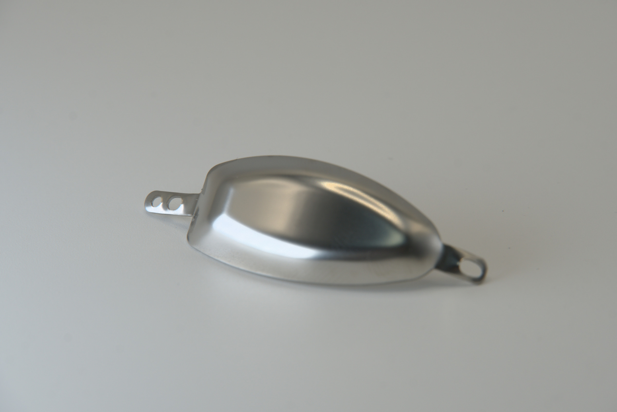 Silver-Tone Curved Shell with Mounting Tabs / 银色双耳勺形壳体,产品图片 2